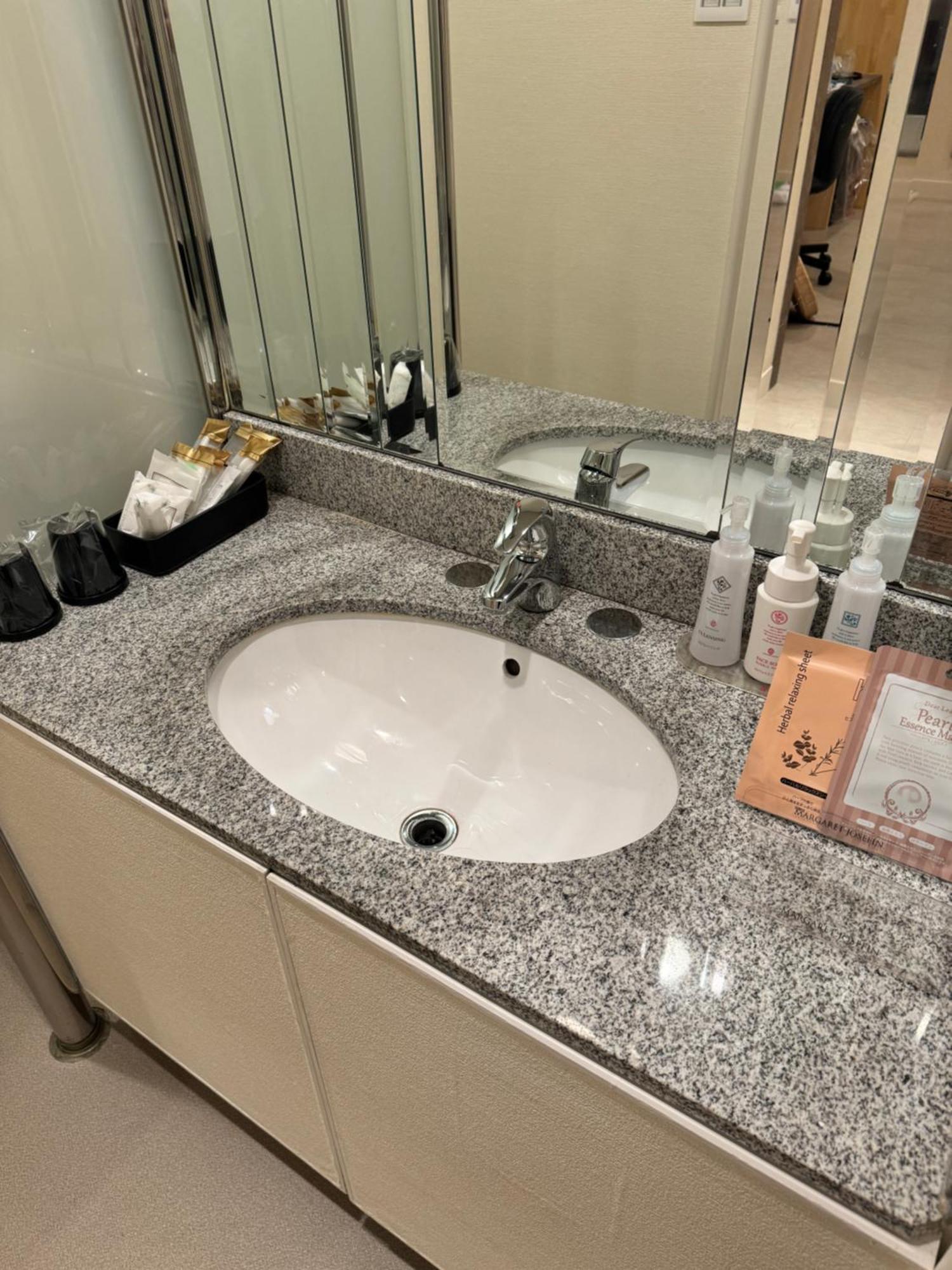 Hotel Be-Zen Shimanouchi Osaka Bagian luar foto