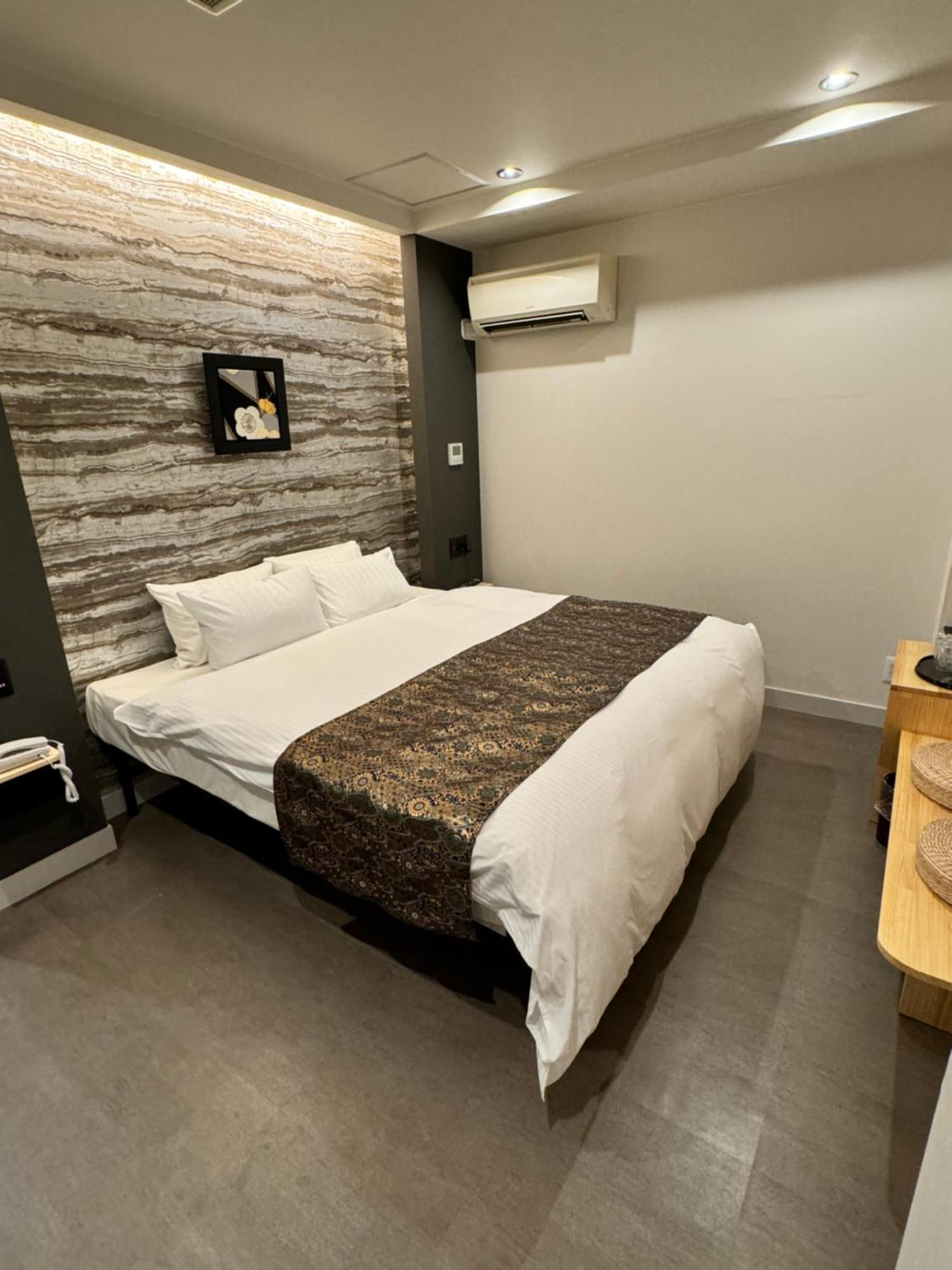 Hotel Be-Zen Shimanouchi Osaka Bagian luar foto
