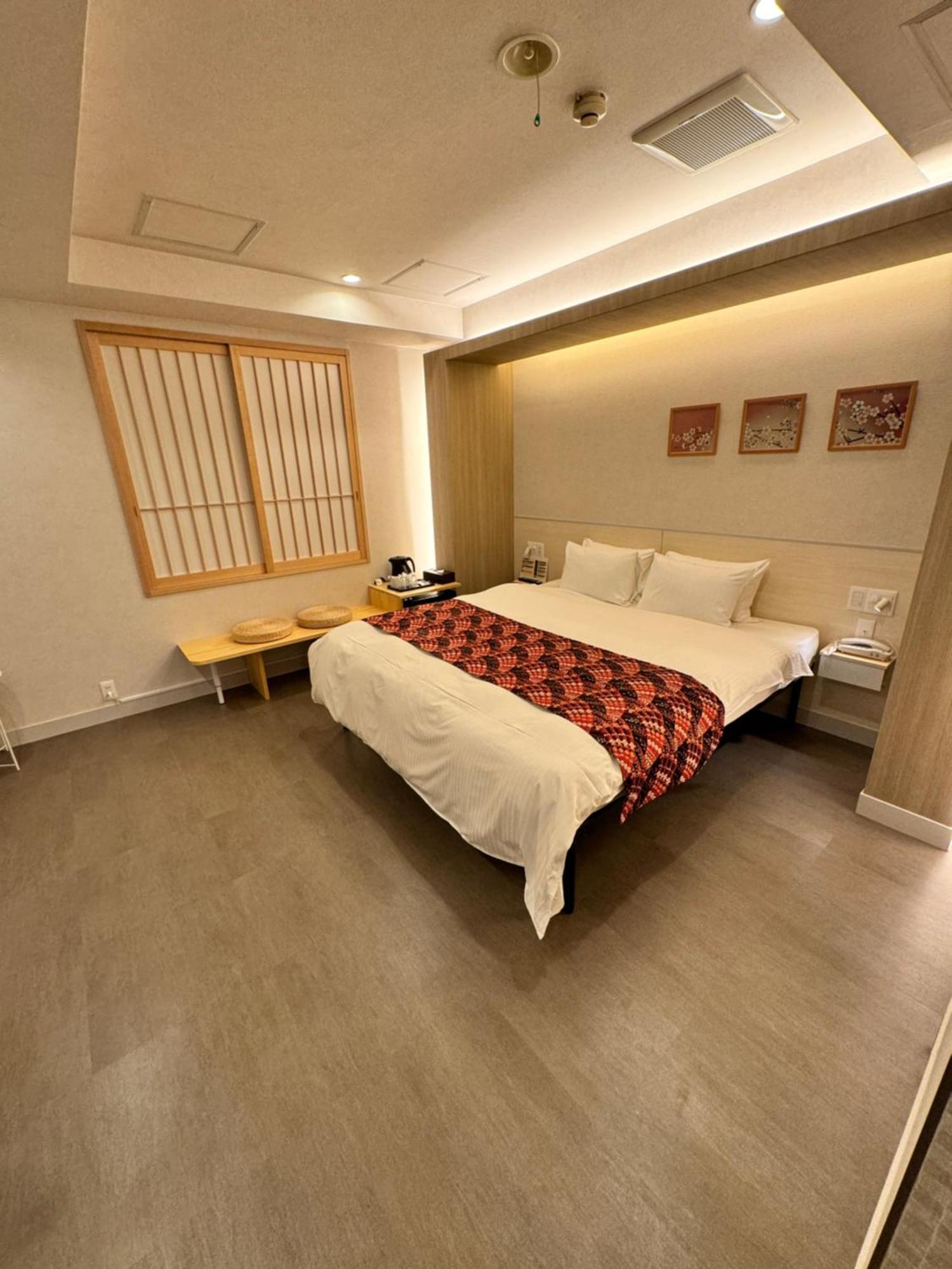 Hotel Be-Zen Shimanouchi Osaka Bagian luar foto